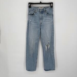 Levi's Premium Ribcage Straight Mid Rise Light Wash Mom Jeans Size 25 Blue